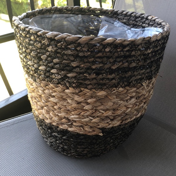 Natural sea grass basket 🌿 - Picture 2 of 4